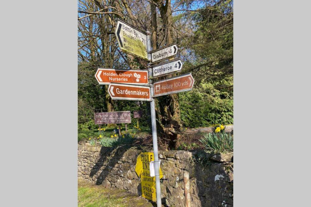 Sawley In The Forest Of Bowland - Cosy Cottage. Holiday home Clitheroe